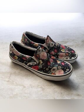 Vans Women's Floral Slip-On Sneakers - Black with Multicolor Blooms